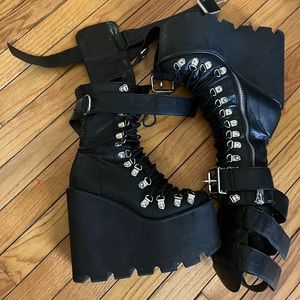 Current Mood Guardian Boots